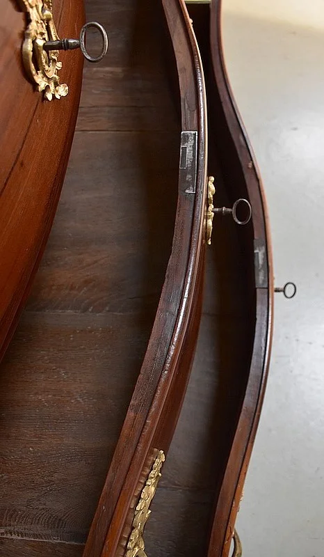 LOUIS XV PERIOD CHEST OF DRAWERS