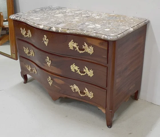Commode Nantaise de Port en Bois d'Amarante massif, Epoque Louis XV - 1770