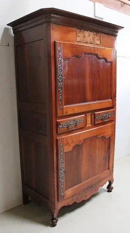 LOUIS XV STYLE CABINET