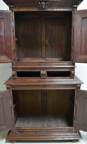 NEO GOTHIC STYLE BUFFET