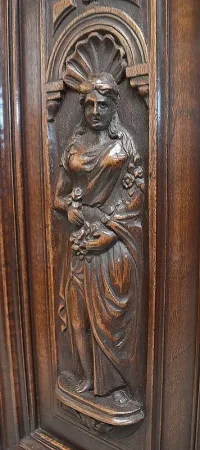 NEO GOTHIC STYLE BUFFET