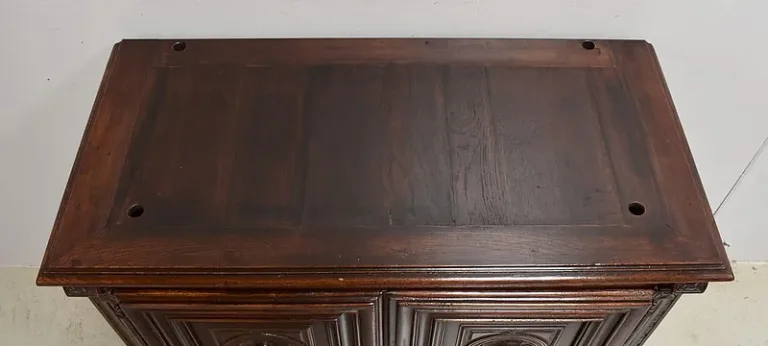 NEO GOTHIC STYLE BUFFET