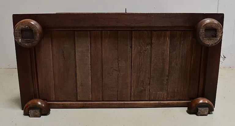 NEO GOTHIC STYLE BUFFET
