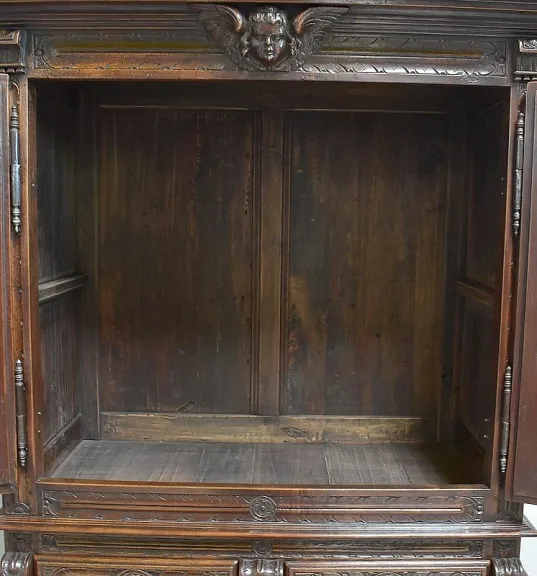 NEO GOTHIC STYLE BUFFET
