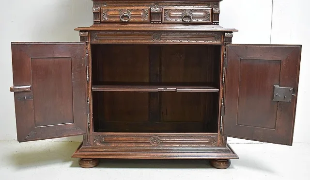 NEO GOTISCHE STIJL BUFFET