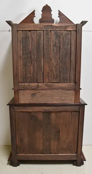 NEO GOTHIC STYLE BUFFET