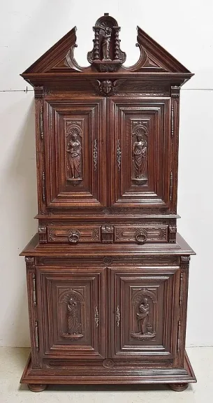 NEO GOTHIC STYLE BUFFET