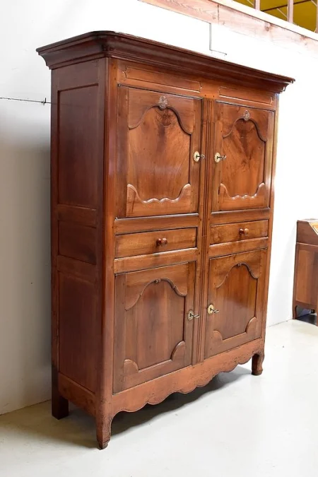 LOUIS XV STYLE BUFFET