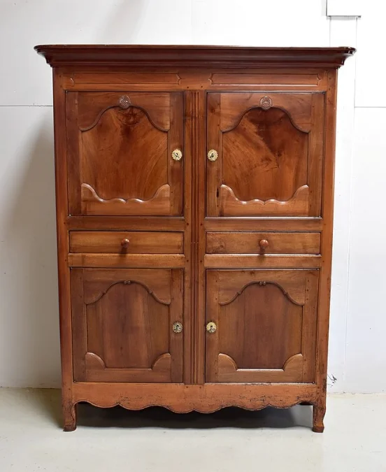 LOUIS XV STYLE BUFFET