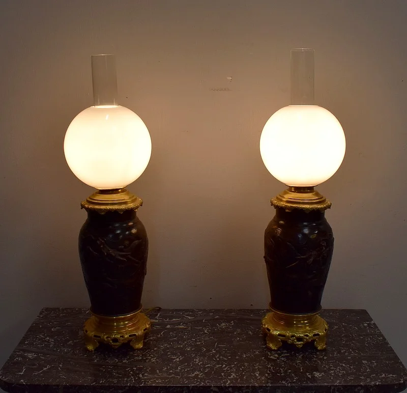 COPPIA DI LAMPADE ASIATICHE
