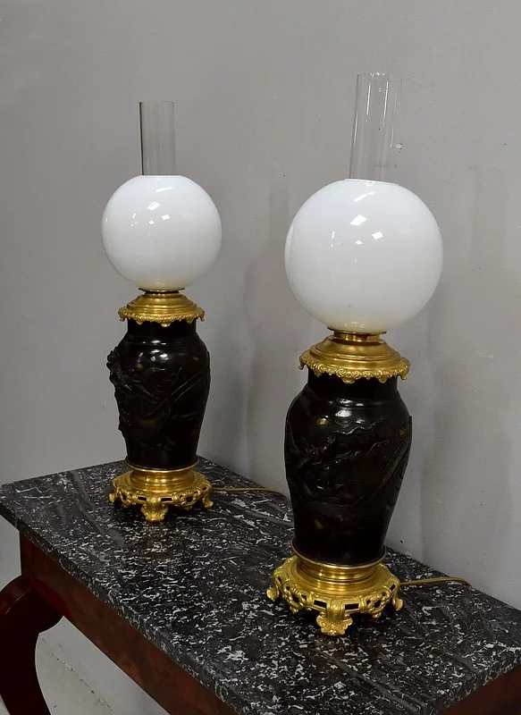 PAIR OF ASIAN LAMPS