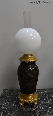 Paire de Lampes Asiatiques à Patine Brune – 1900