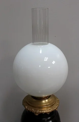 Paire de Lampes Asiatiques à Patine Brune – 1900