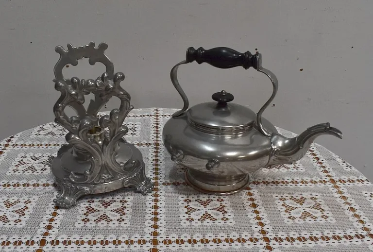 SAMOVAR