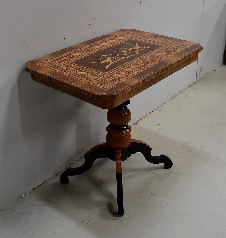 Petite Table Guéridon Marquetée, époque Napoléon III – XIXe