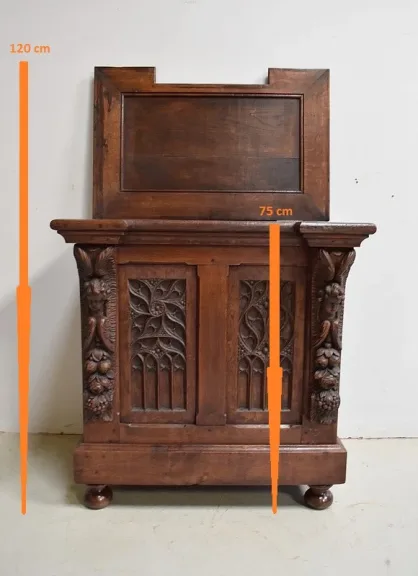 Petit Coffre à Linge de Palier en Chêne, goût Renaissance – Fin XIXe