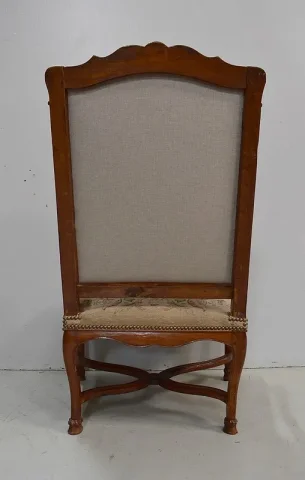 Fauteuil en Frêne et Points de Croix, époque Régence – Début XVIIIe