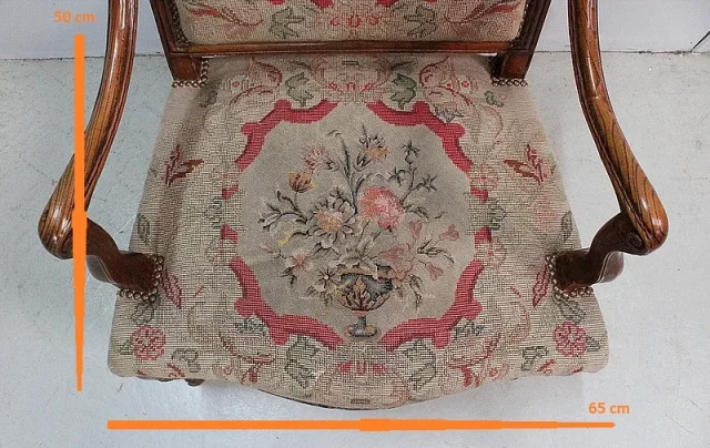 Fauteuil en Frêne et Points de Croix, époque Régence – Début XVIIIe