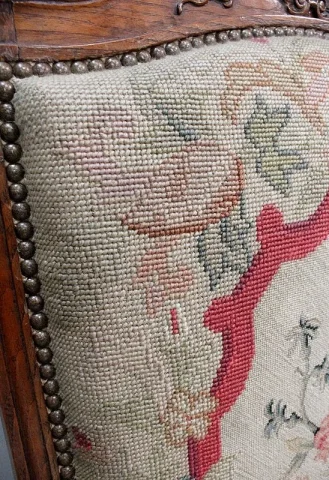 Fauteuil en Frêne et Points de Croix, époque Régence – Début XVIIIe