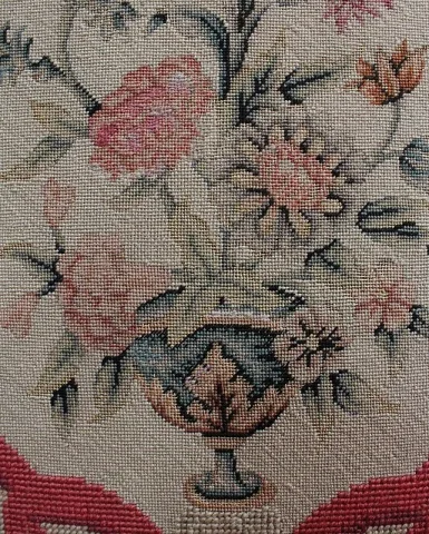 Fauteuil en Frêne et Points de Croix, époque Régence – Début XVIIIe