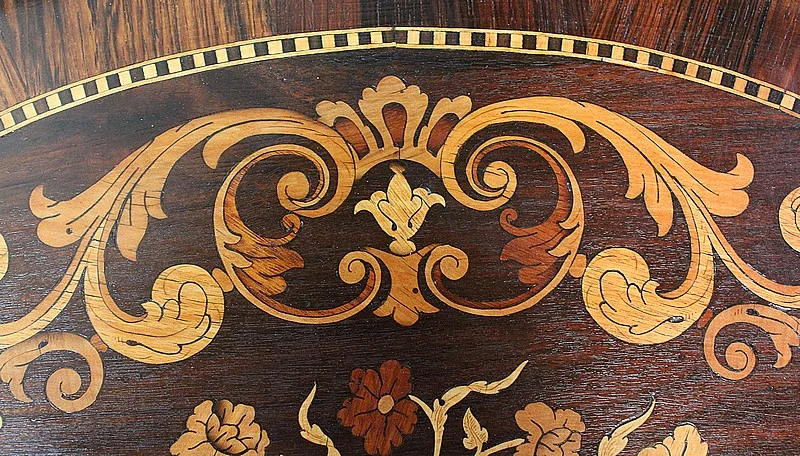FRENCH CHEST OF DRAWERS