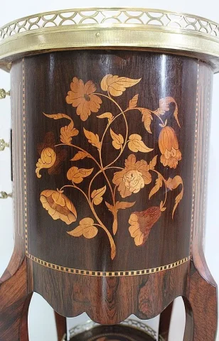 Petite Commode Chiffonnière Marquetée, en Palissandre, style Transition Louis XV / Louis XVI – Milieu XIXe