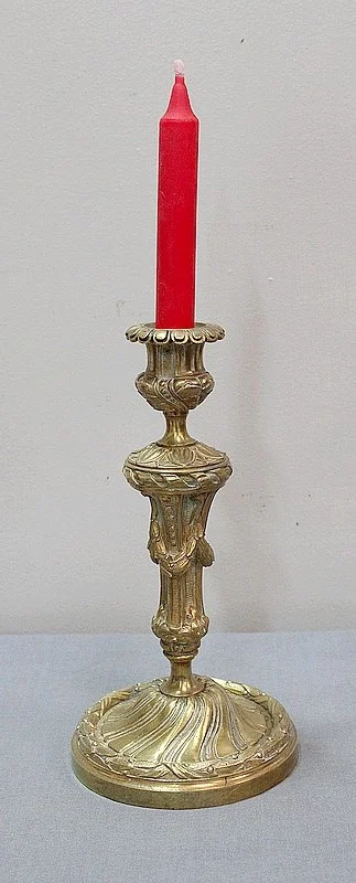 PAREJA DE VELAS DE ESTILO LOUIS XVI