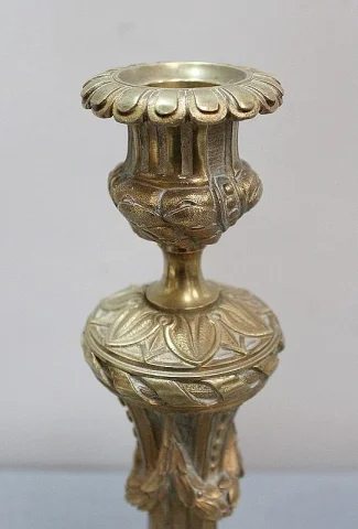 Paire de Flambeaux en Bronze Doré, style Louis XVI – XIXe