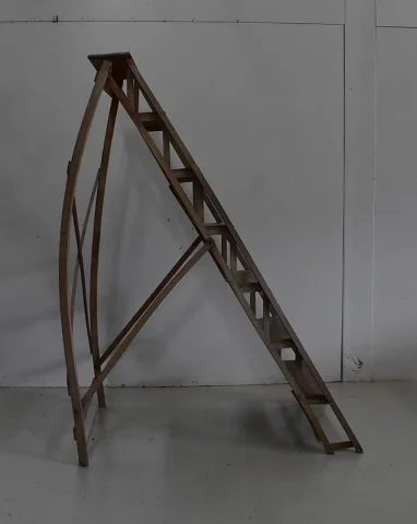 Escabeau de Métier Pliable en Hêtre – 1940