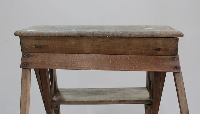 Escabeau de Métier Pliable en Hêtre – 1940
