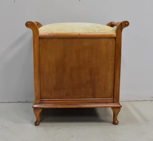 ENGLISH PIANO STOOL