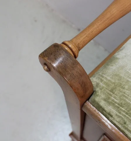 Porte Revues / Tabouret Anglais en Acajou Blond – 1900 / 1920