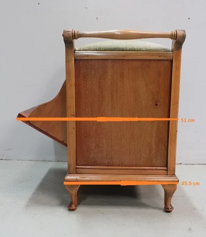 Porte Revues / Tabouret Anglais en Acajou Blond – 1900 / 1920