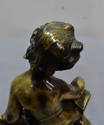 ESTATUETA DE BRONCE