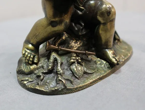 BRONZE-STATUETTE