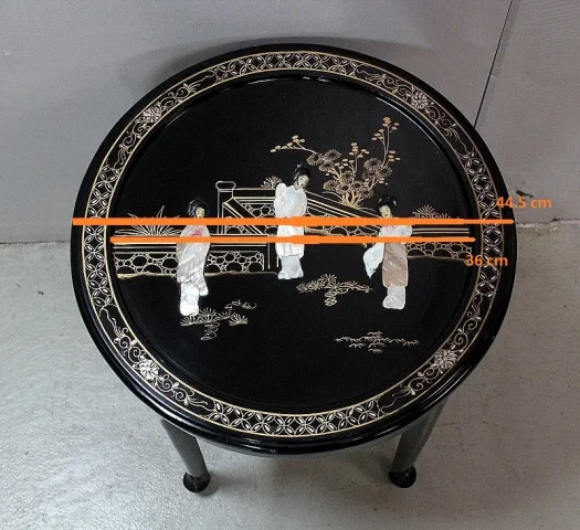 Petite Table Asiatique, Ronde, en bois laqué Noir – XXe