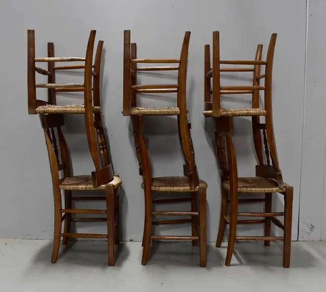 SUITE VON SECHS FRANZÖSISCHEN STÜHLEN