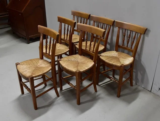 6つのフランスの椅子のスイート