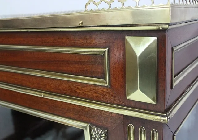 Petite Vitrine en Acajou massif et plaqué, style Louis XVI – Fin XIXe