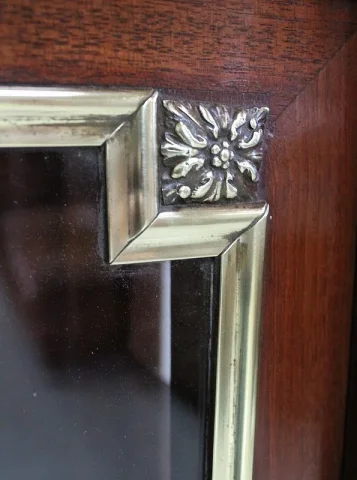 Petite Vitrine en Acajou massif et plaqué, style Louis XVI – Fin XIXe