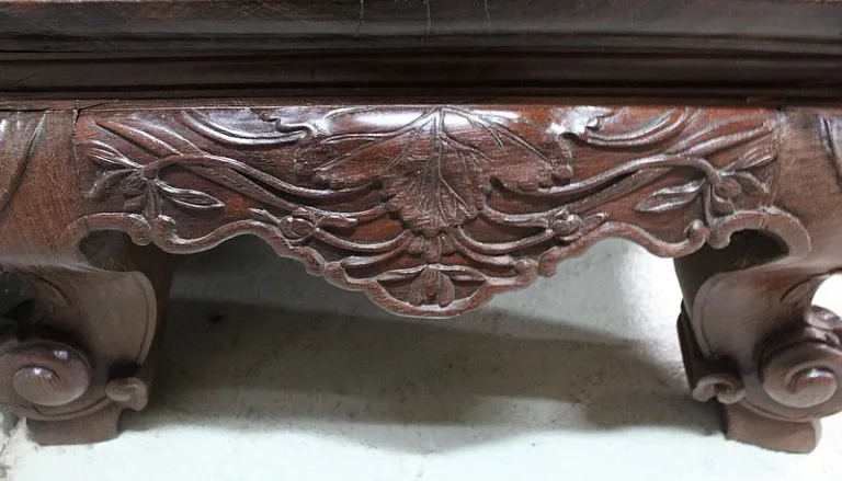 VIETNESISCHER SCHRANK