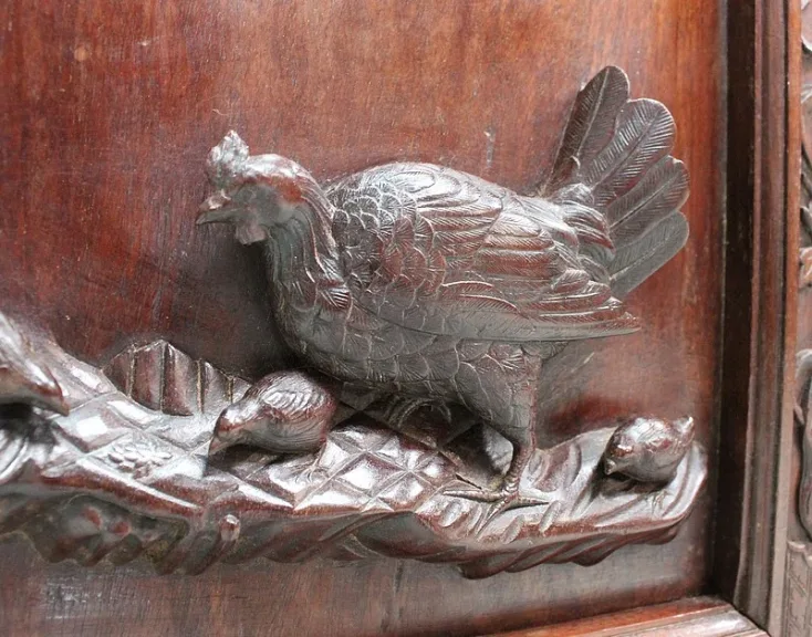 VIETNESISCHER SCHRANK