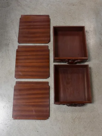 VIETNESISCHER SCHRANK