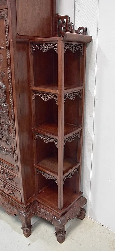 ВЬЕТНСКИЙ ШКАФ
