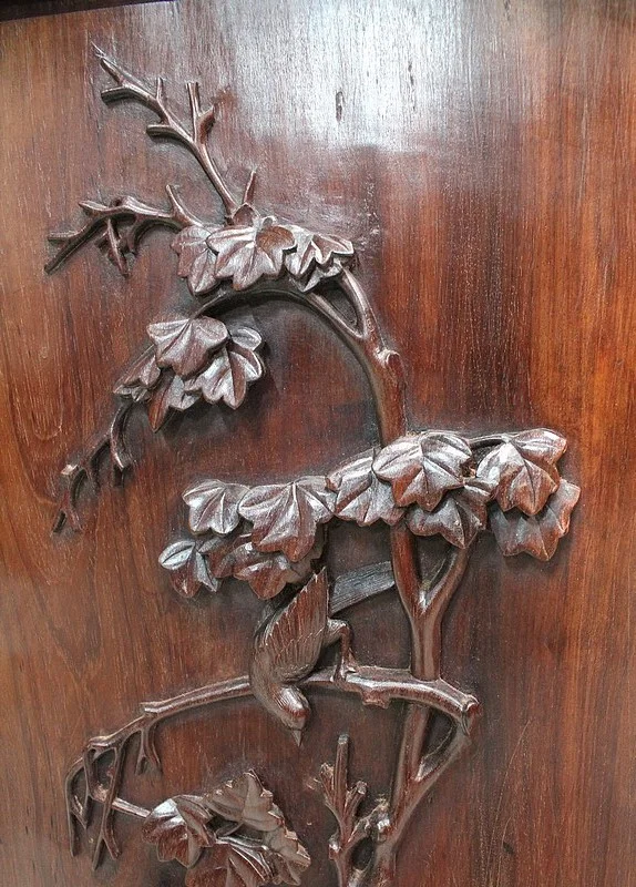 ВЬЕТНСКИЙ ШКАФ