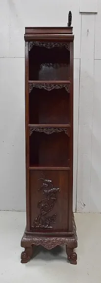 VIETNESISCHER SCHRANK