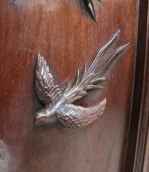 VIETNESISCHER SCHRANK