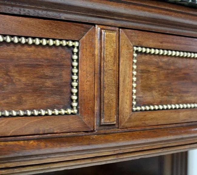 LOUIS XVI STYLE SEITENTABELLE