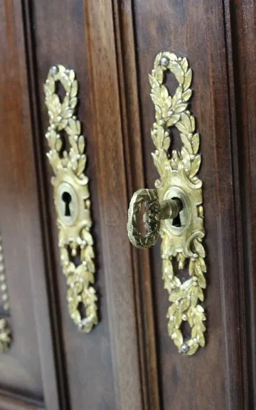 LOUIS XVI STYLE SEITENTABELLE