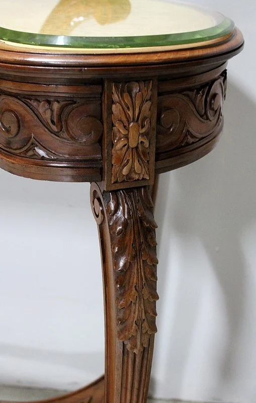 KIDNEY SHAPED DRESSSING TABLE